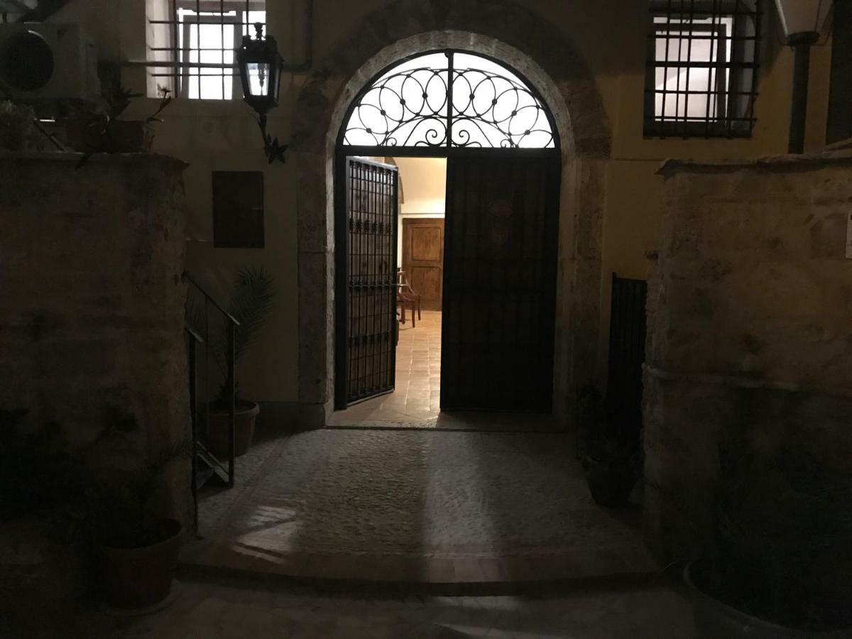 Le Prigioni Del Palazzo B&B Sora Exterior photo